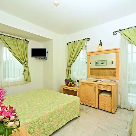 Sinatra Hotel 4*