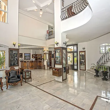Sinatra Hotel Camyuva