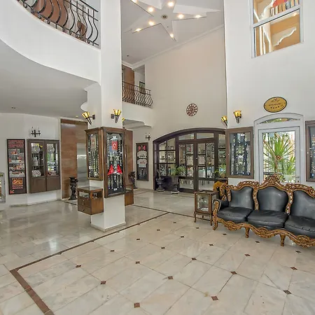 Sinatra Hotel Camyuva