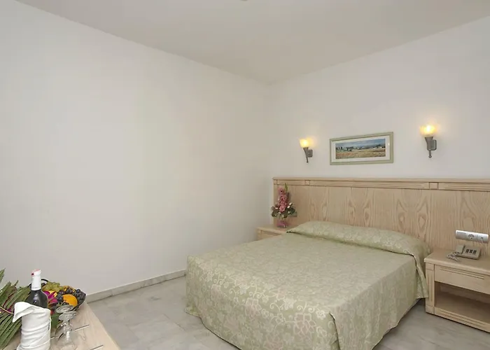 Ξενοδοχείο Sinatra 4*