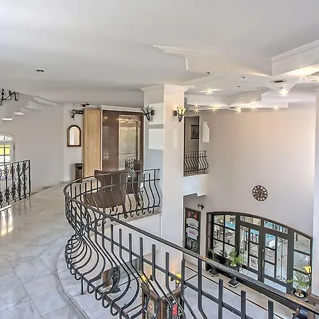 Sinatra Hotel Çamyuva